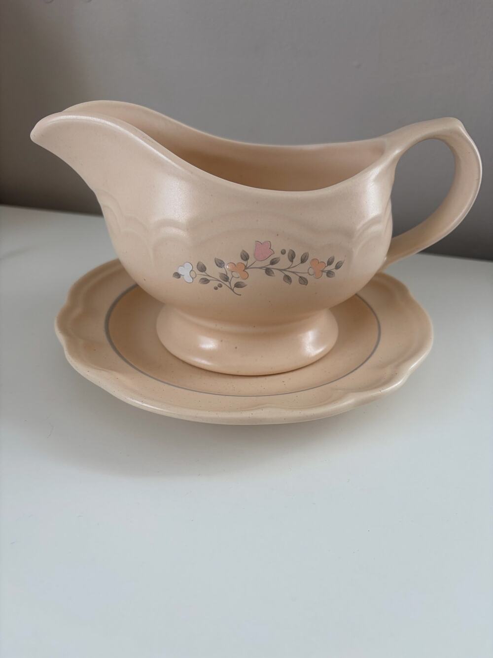 Pfaltzgraff Remembrance Gravy Boat w/ 7.5” Underplate Vintage USA Stoneware